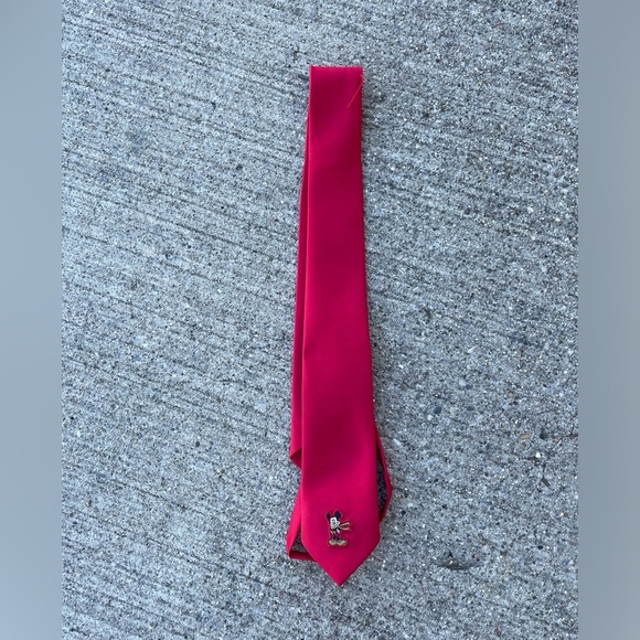 Disney Store Mickey Mouse Toddler Red Neck Tie Size 4-7T Vintage Classic - Picture 1 of 6